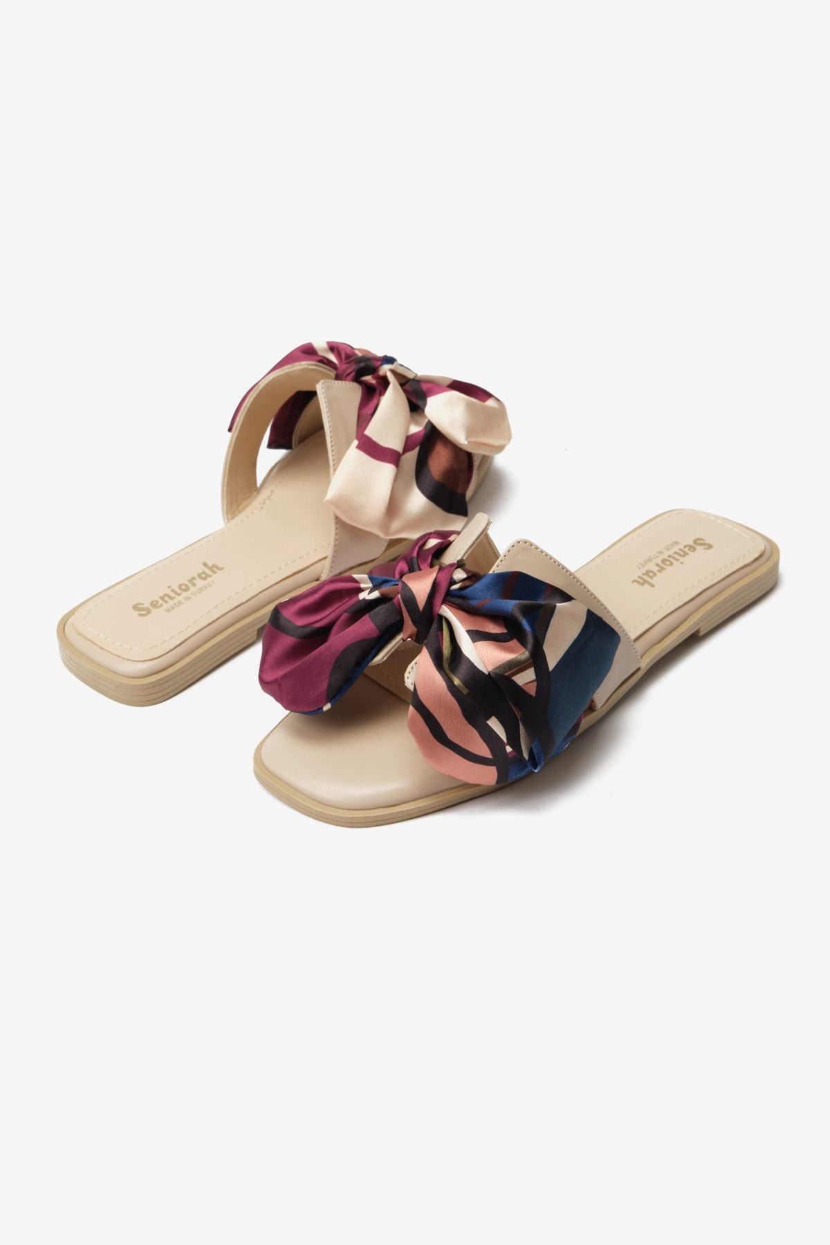 Sakkara Bej Cilt Fiyonk Detaylı Kadın Terlik