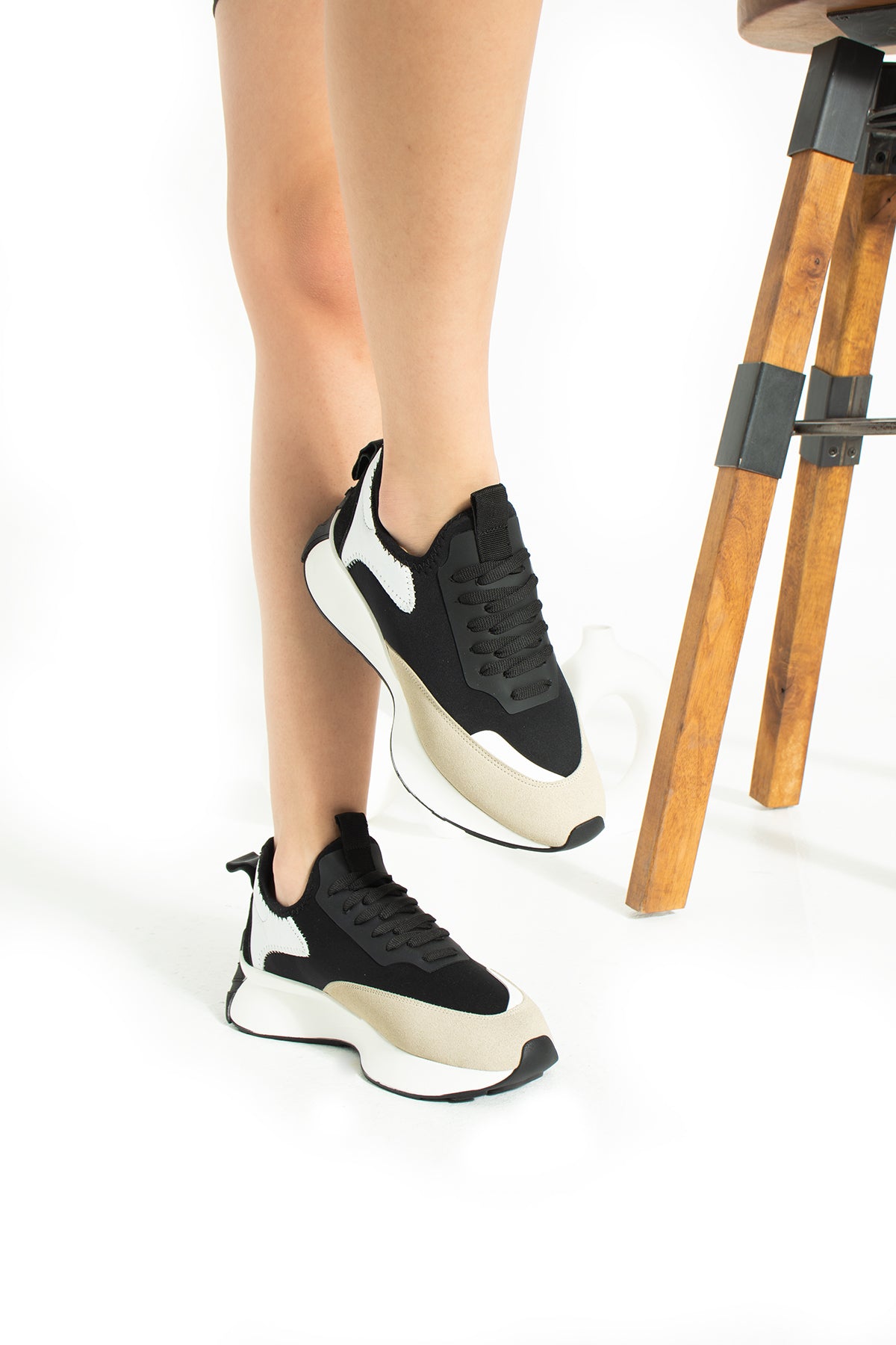 Dimity Siyah-Bej Gerçek Deri Süet Kadın Spor Ayakkabı