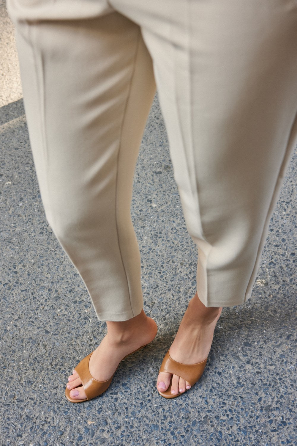 Taba Cilt Tek Bant Topuklu Kadın Terlik