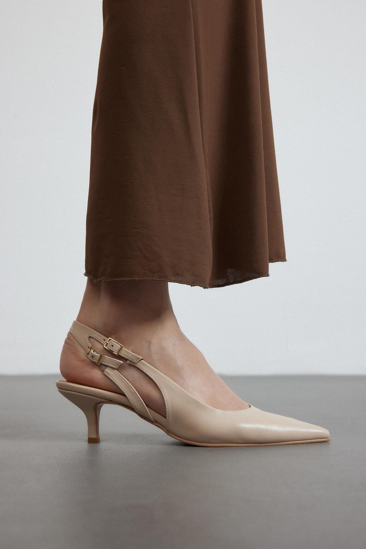 Bej Cilt Çift Tokalı Kadın Topuklu Ayakkabı