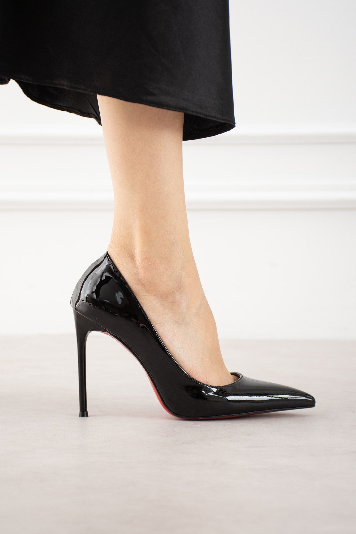 Minimalist Siyah Rugan Yüksek İnce Topuklu Kadın Stiletto