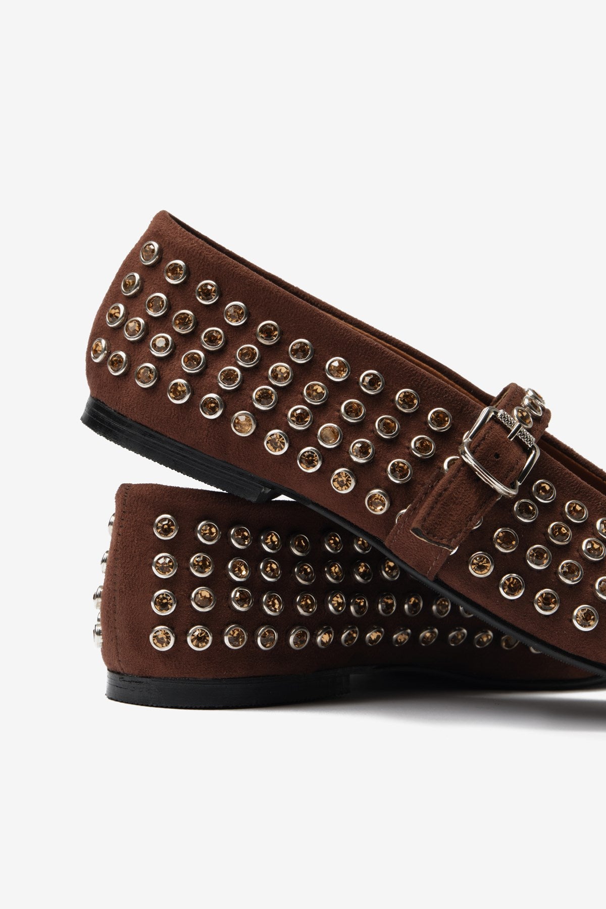 Kahverengi Süet Toka Detaylı Taşlı Kadın Babet