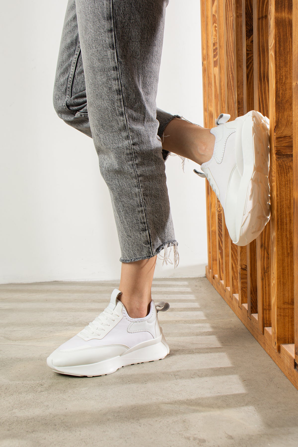 Dimity Beyaz Gerçek Deri Süet Kadın Spor Ayakkabı