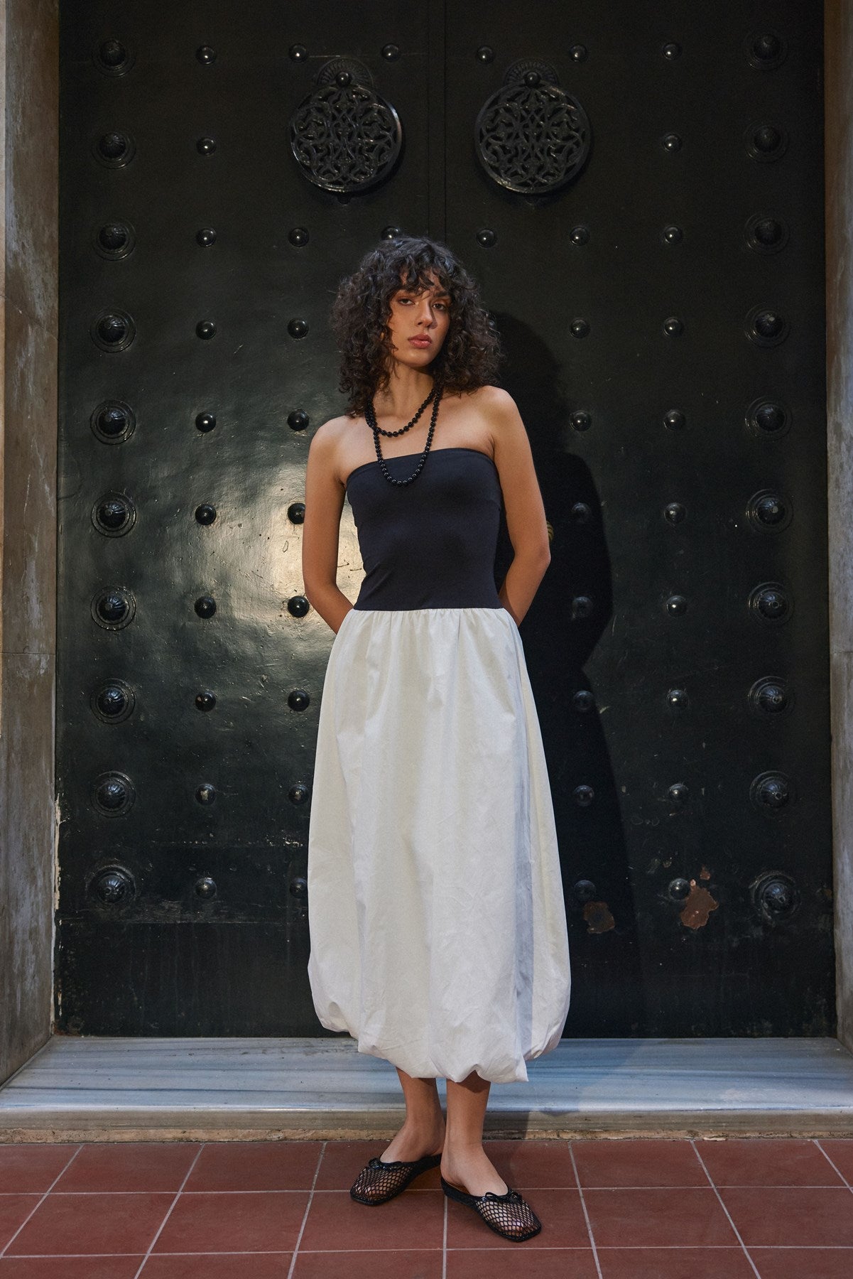 Siyah Fiyonk Detaylı File Kadın Terlik