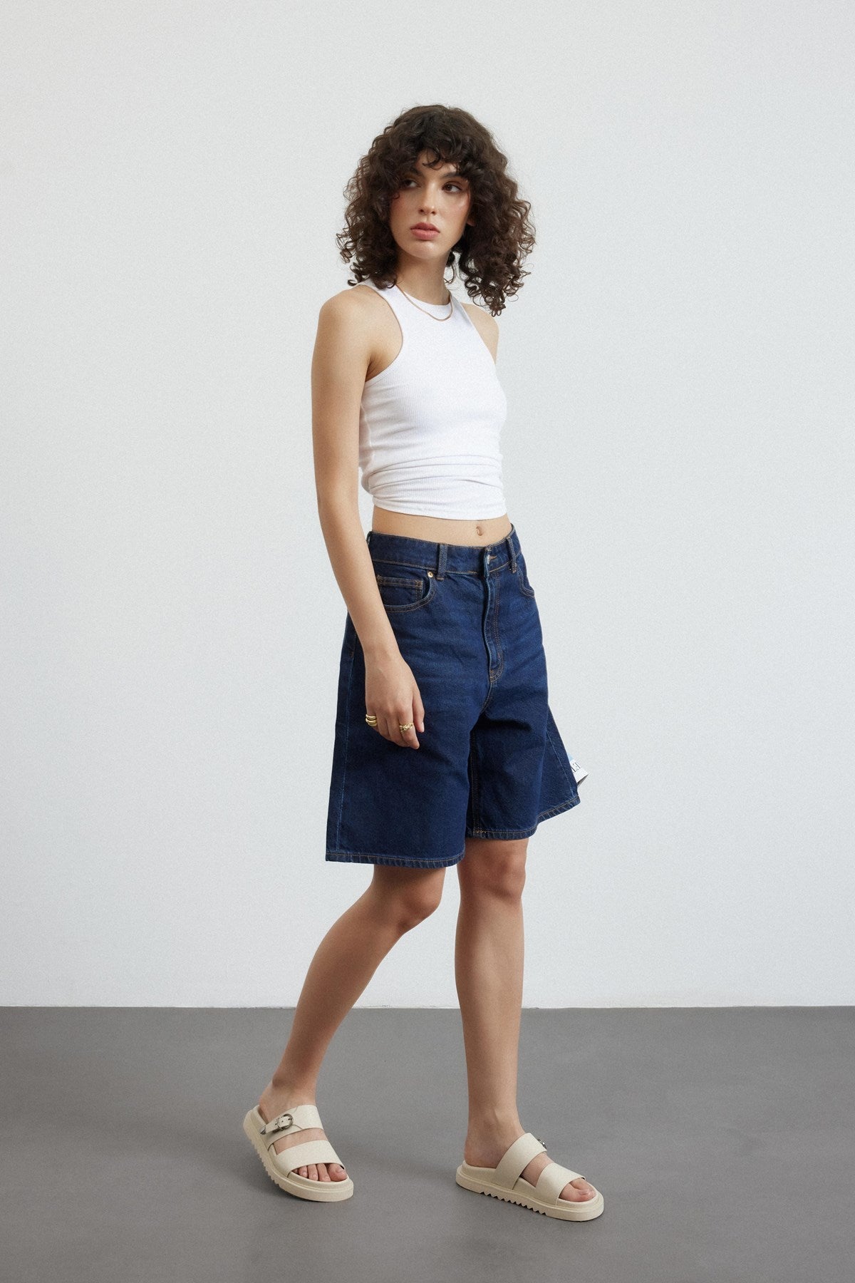 Softra Bej Cilt Kalın Bantlı Tek Toka Detaylı Kadın Terlik