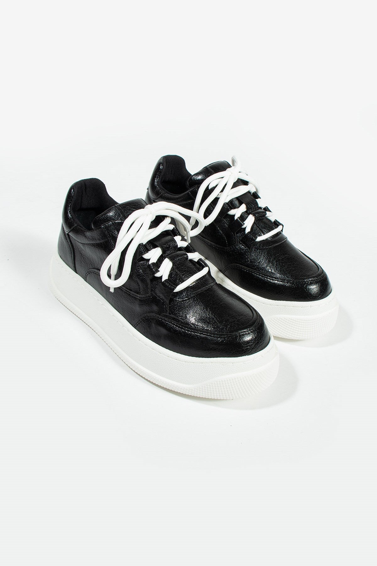 Galaxy Siyah Metalik Cilt Kadın Spor Ayakkabı