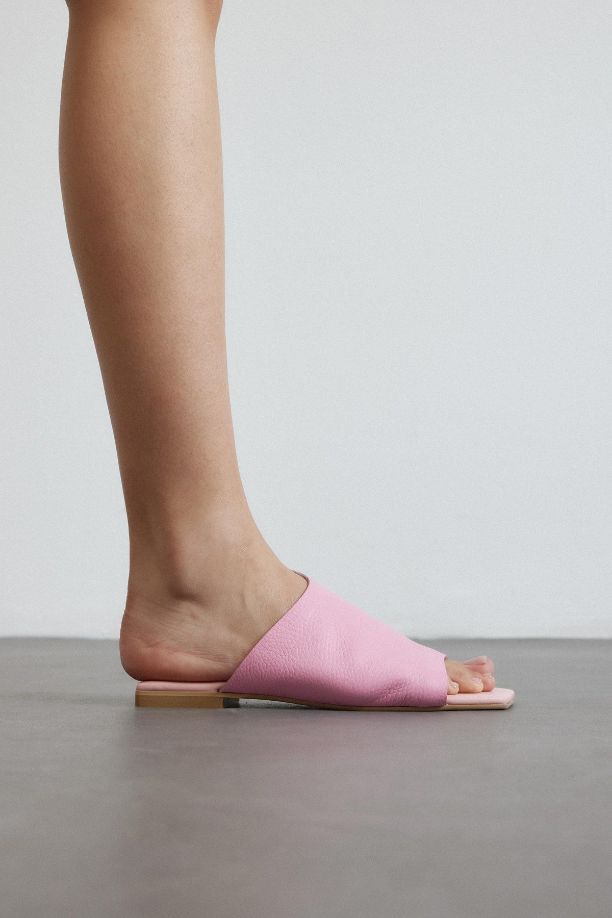 Mellow Pembe Gerçek Deri Kadın Terlik