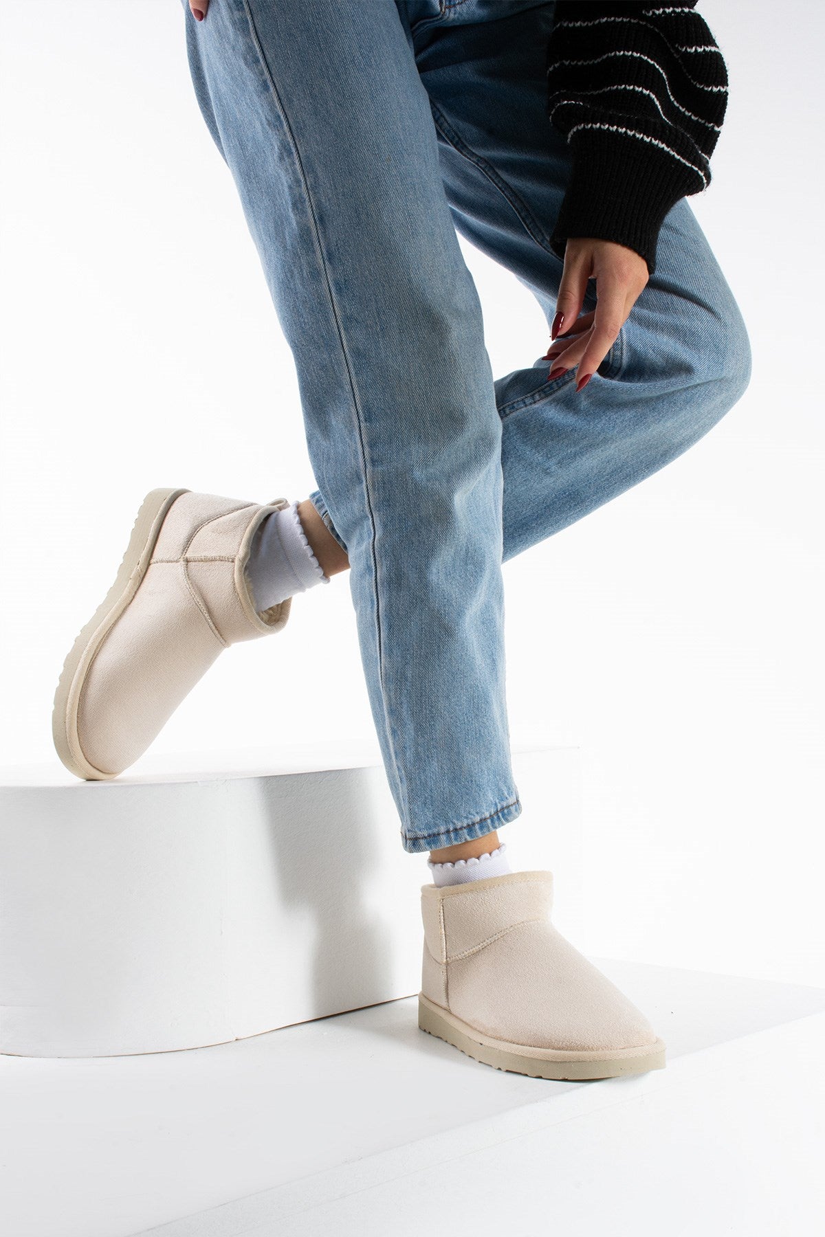 Liana Krem Süet İnce Tabanlı İçi Kürklü Kadın Bot