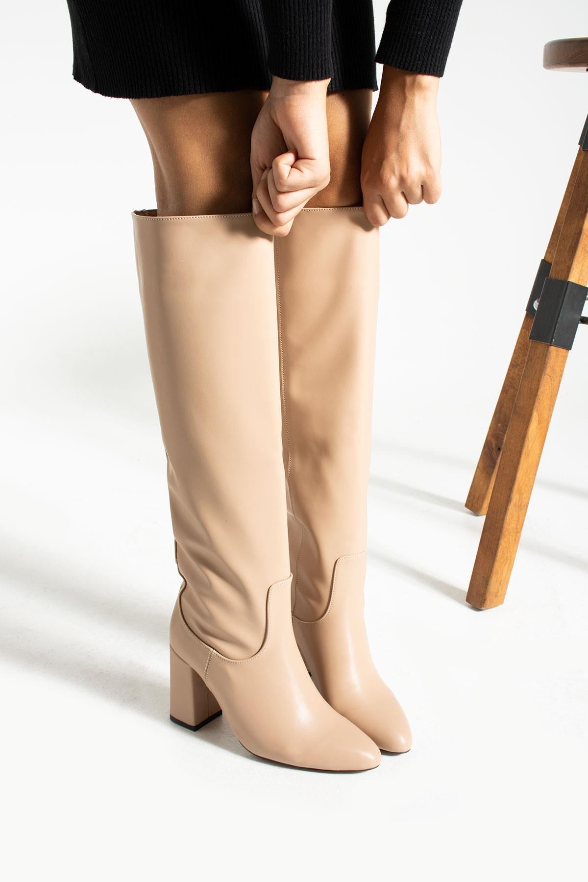 Clove Bej Cilt Kadın Topuklu Çizme