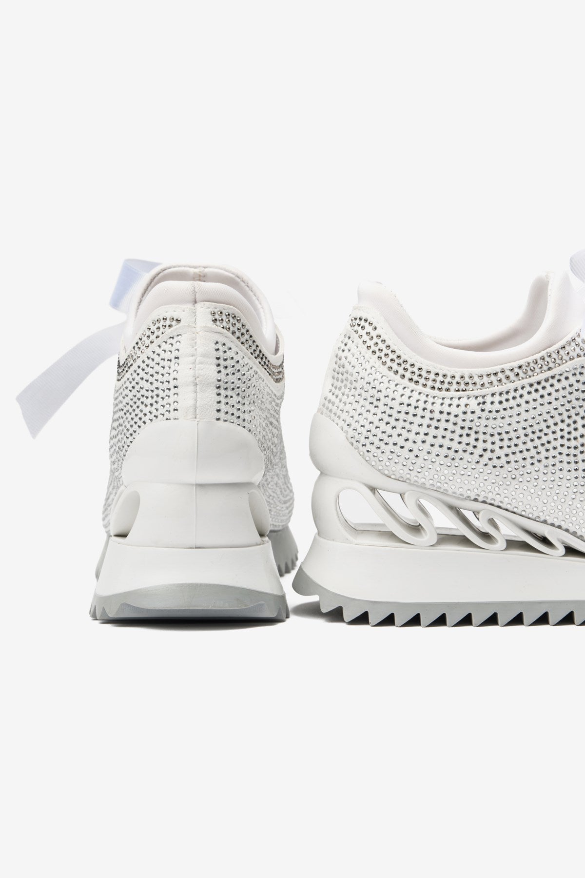 Zenna Yüksek Taban Beyaz Süet Kadın Spor Ayakkabı