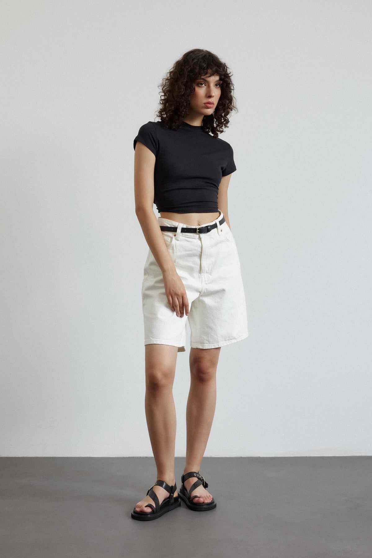 Zora Siyah Cilt Yılan Desenli Parmak Arası Kadın Sandalet