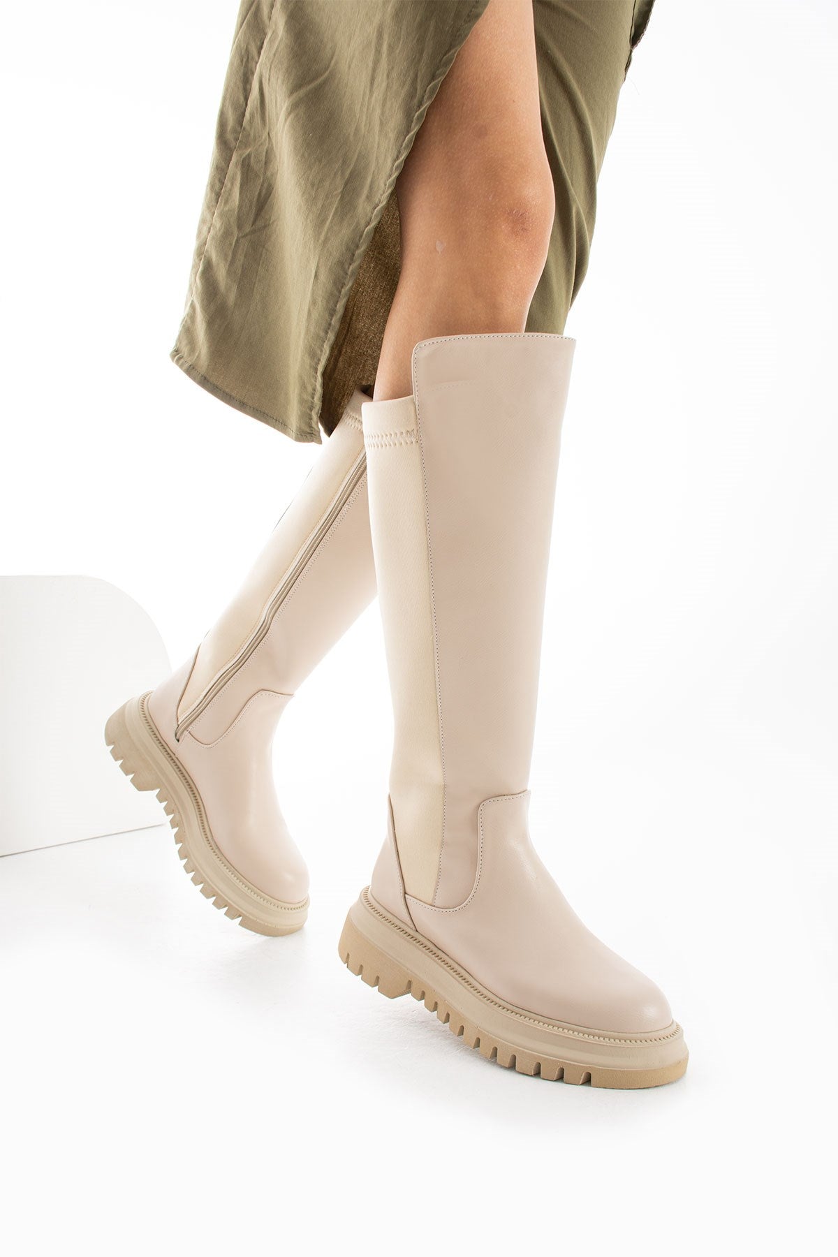 Calf Krem Cilt Esnek Baldır Detaylı Kadın Çizme