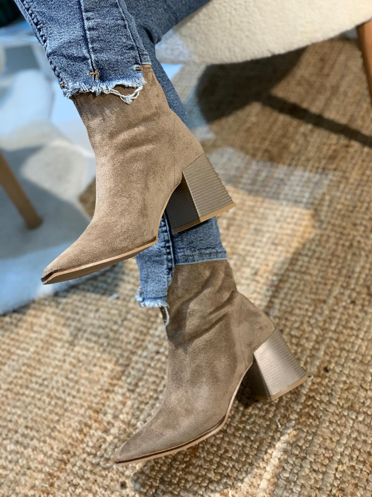 Daisy Vizon Süet Kadın Topuklu Bot