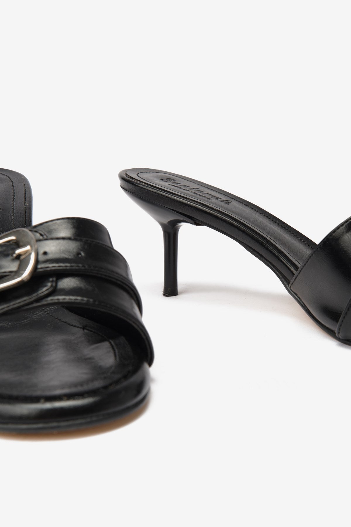 Kallia Siyah Rugan Toka Detaylı Topuklu Kadın Terlik