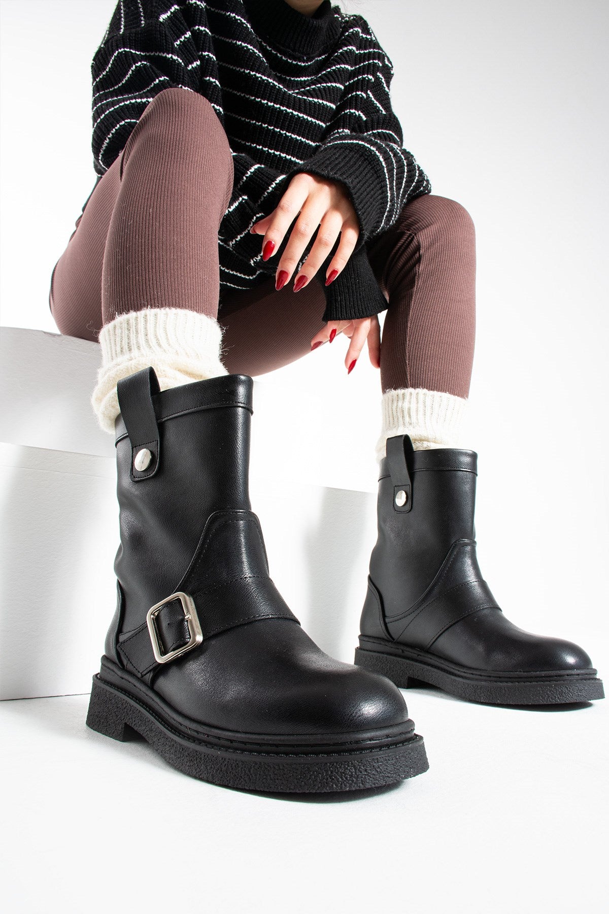 Juten Siyah Cilt İçi Peluş Kadın Bot
