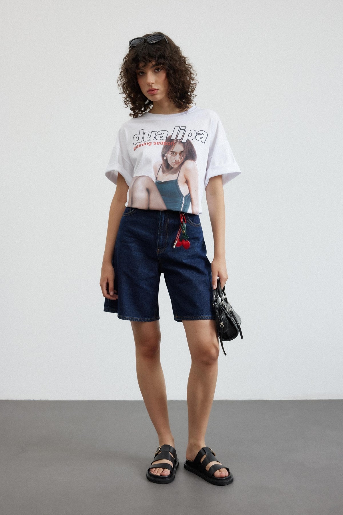 Via Siyah Cilt Üç Kalın Bantlı Tek Toka Detaylı Kadın Terlik