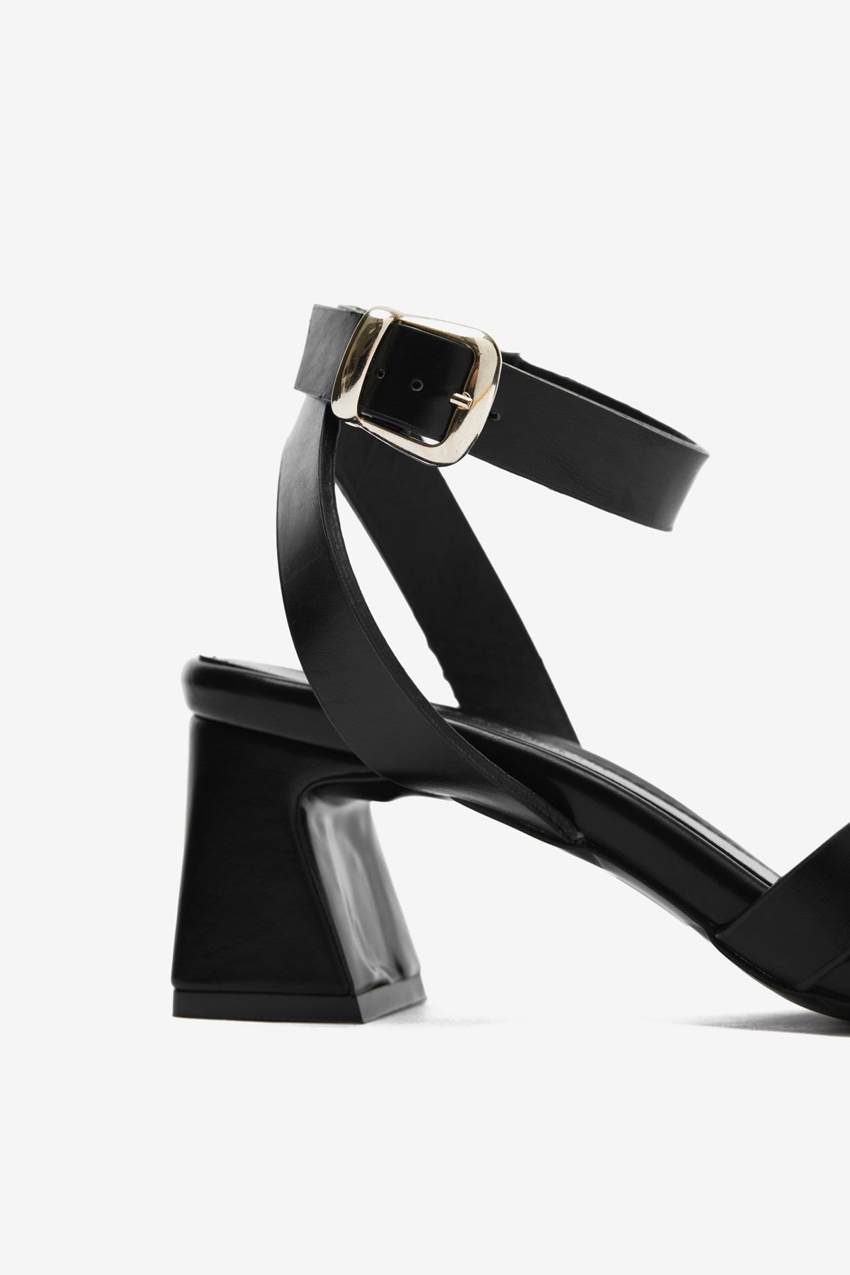 Miraluna Siyah Cilt Bilek Toka Detaylı Kadın Kalın Topuklu Ayakkabı