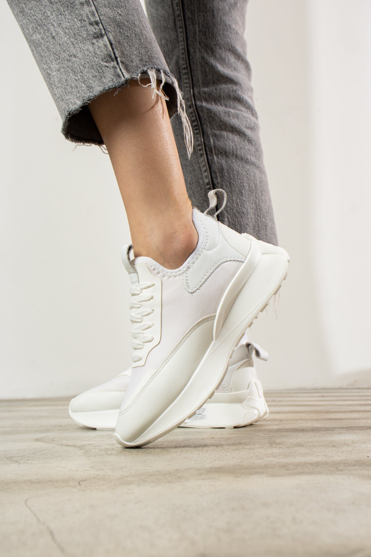 Dimity Beyaz Gerçek Deri Süet Kadın Spor Ayakkabı