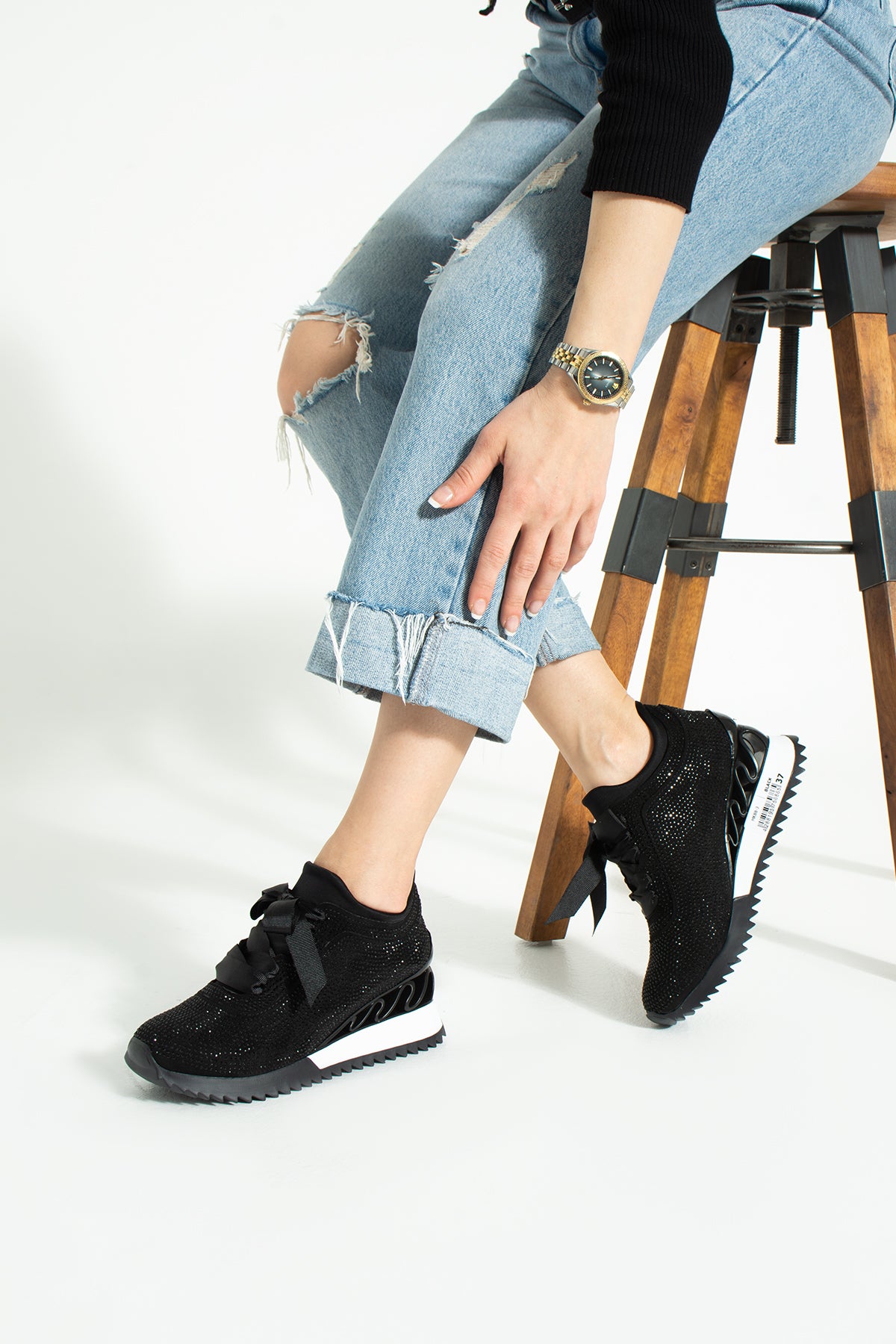 Zenna Yüksek Taban Siyah Süet Kadın Spor Ayakkabı