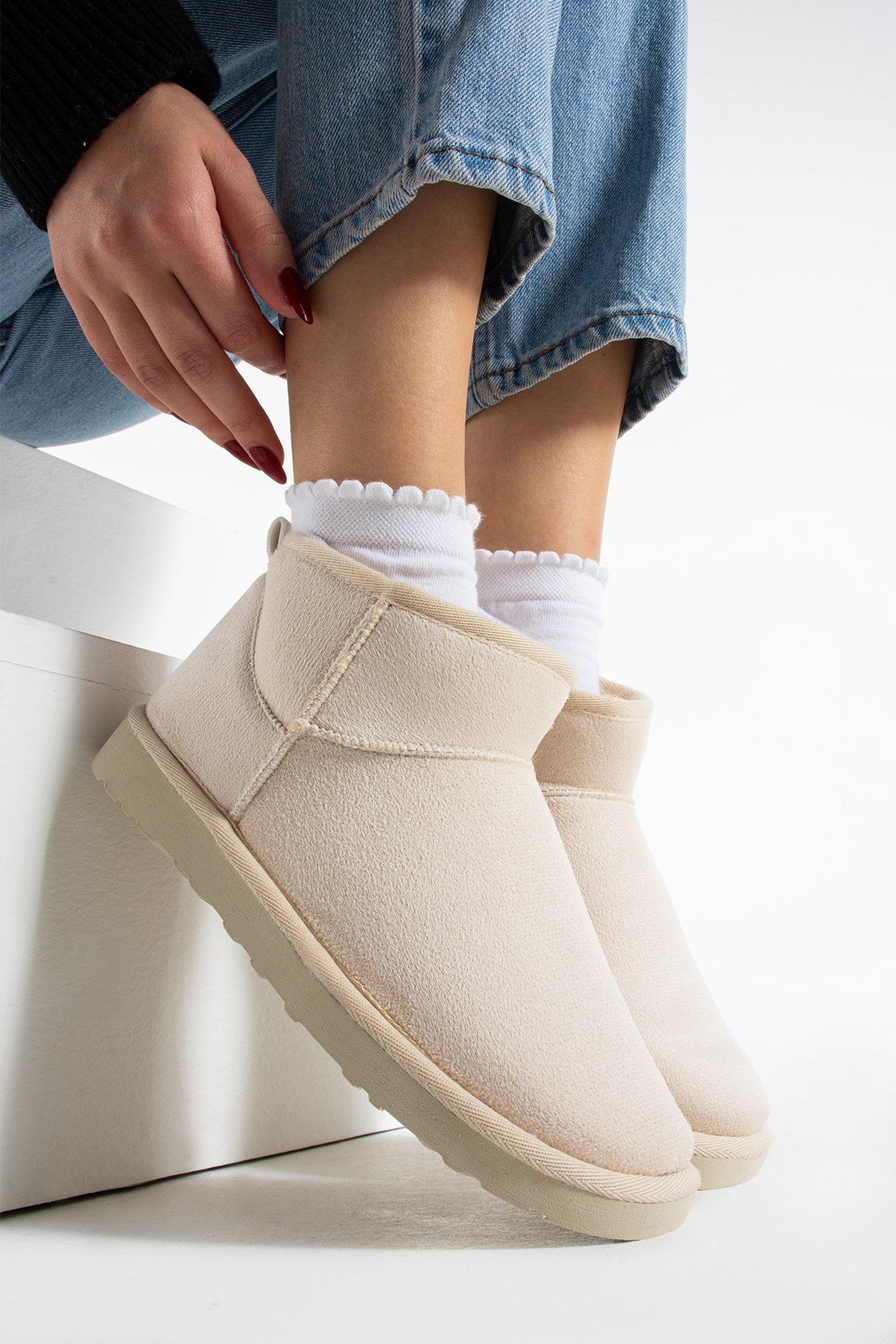 Liana Krem Süet İnce Tabanlı İçi Kürklü Kadın Bot