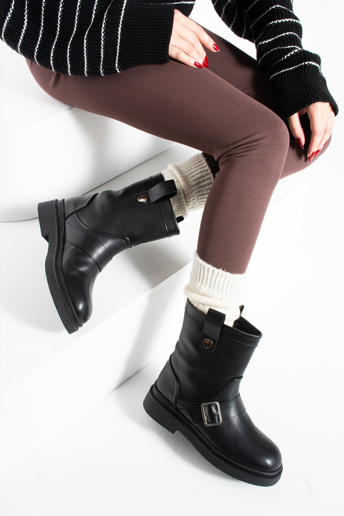 Juten Siyah Cilt İçi Peluş Kadın Bot