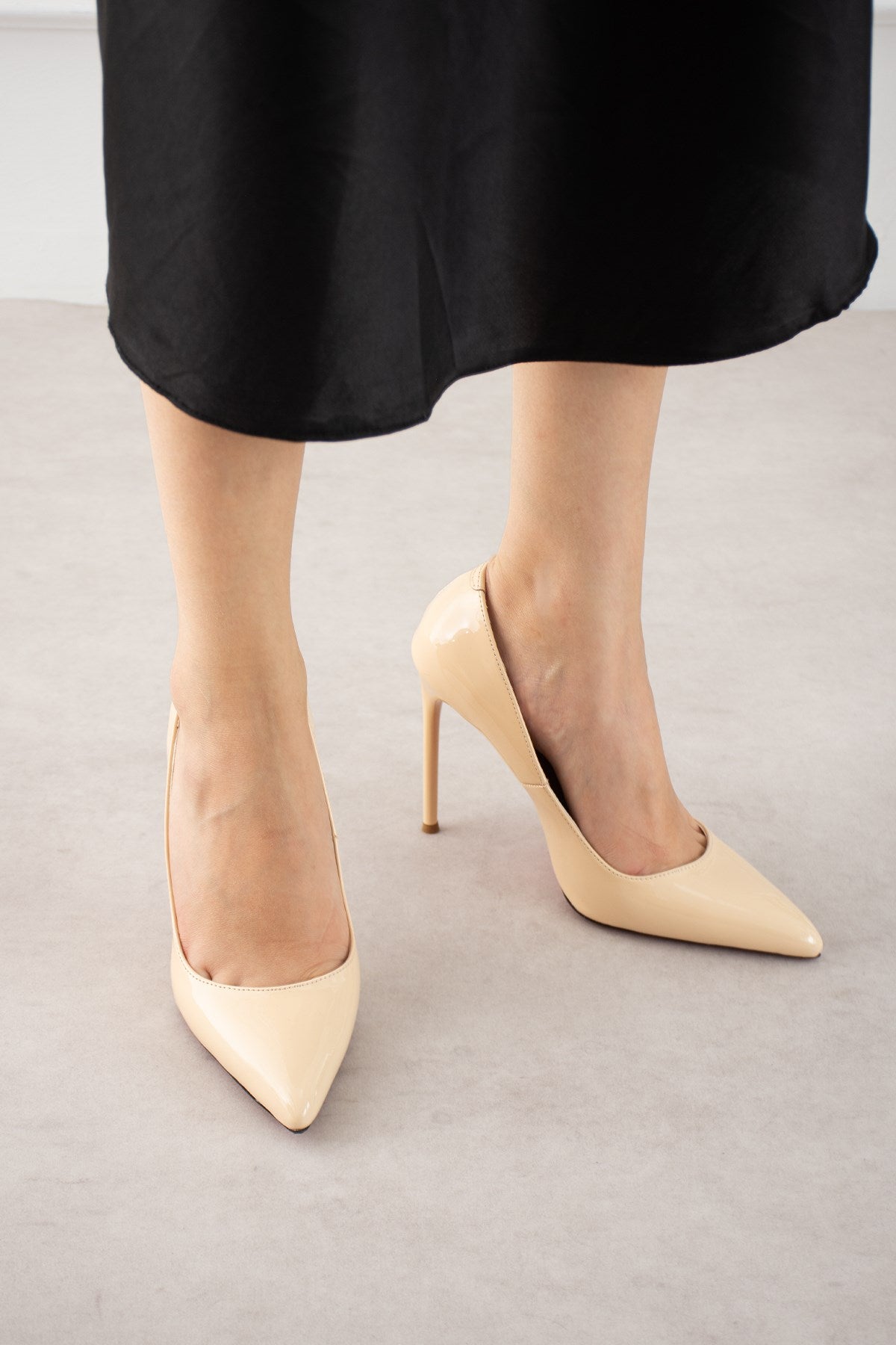 Minimalist Bej Rugan Yüksek İnce Topuklu Kadın Stiletto