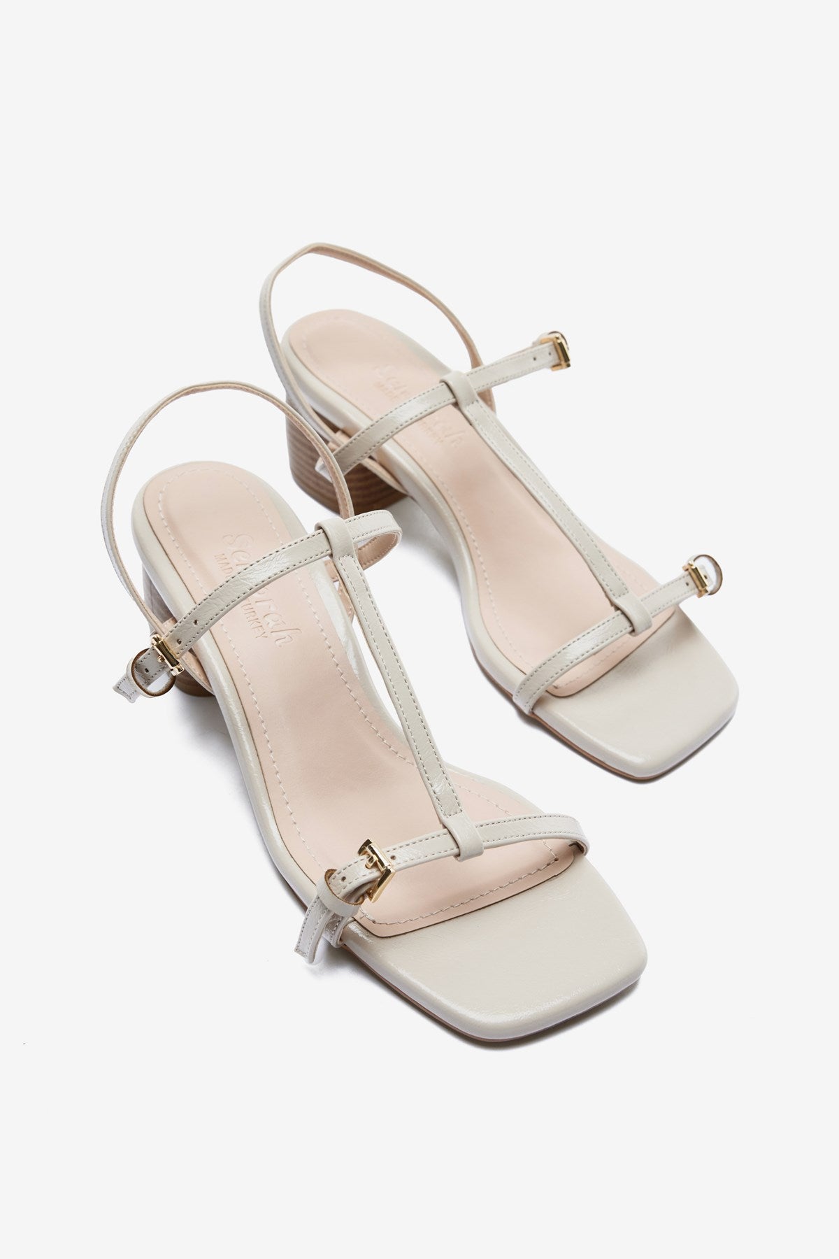 Krem Rugan İnce Bantlı Kadın Kalın Topuklu Ayakkabı