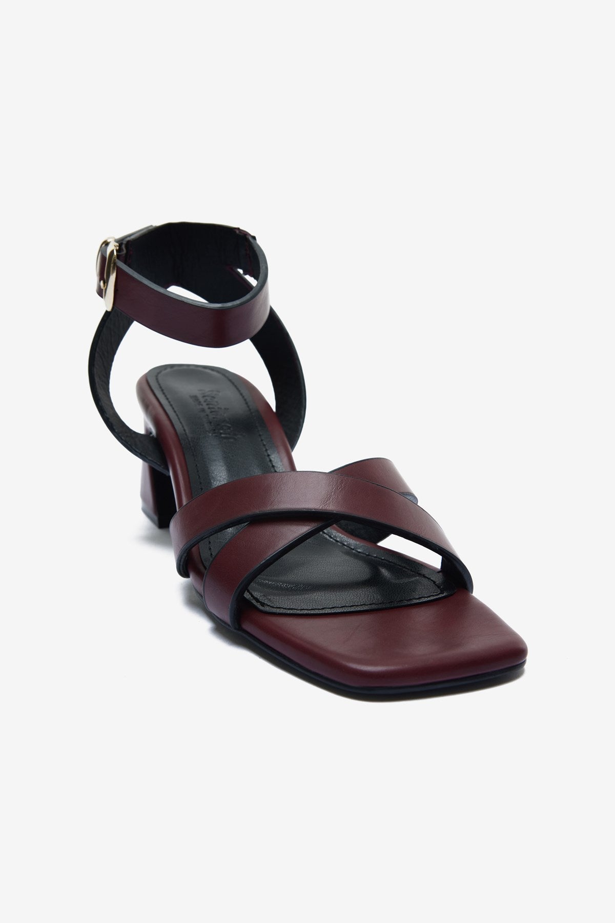 Miraluna Bordo Cilt Bilek Toka Detaylı Kadın Kalın Topuklu Ayakkabı