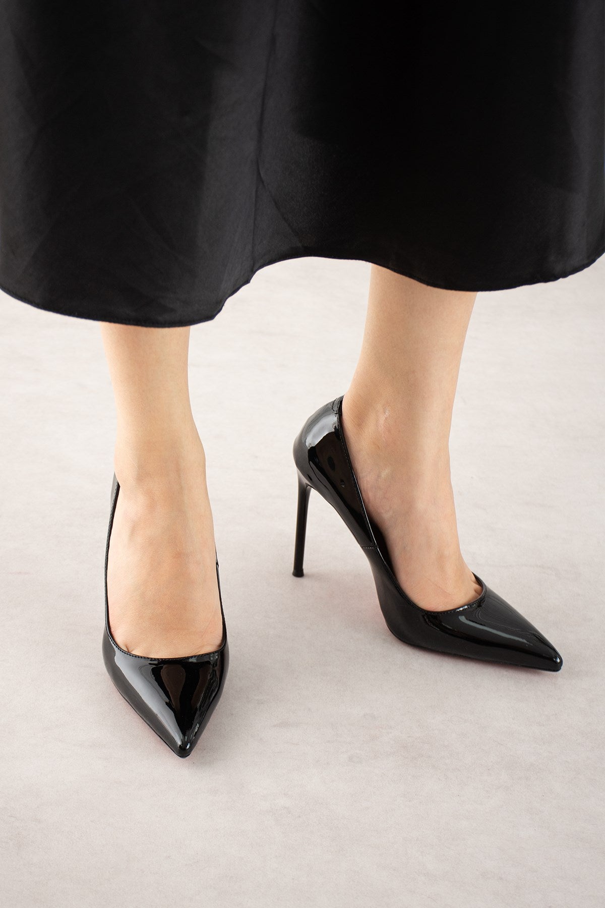 Minimalist Siyah Rugan Yüksek İnce Topuklu Kadın Stiletto