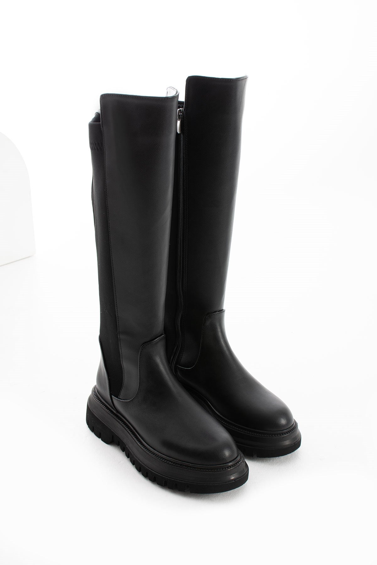 Calf Siyah Cilt Esnek Baldır Detaylı Kadın Çizme