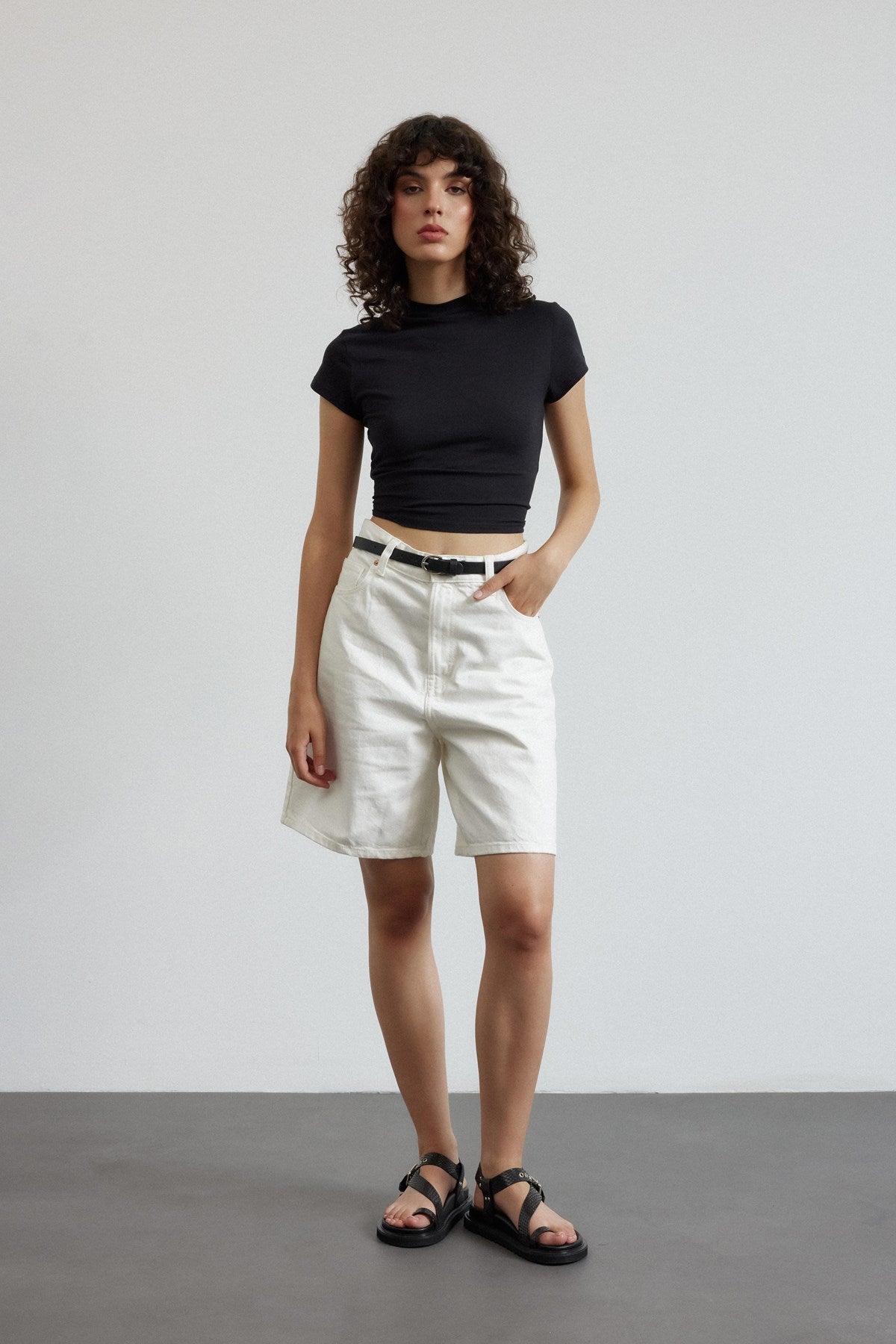 Zora Siyah Cilt Yılan Desenli Parmak Arası Kadın Sandalet