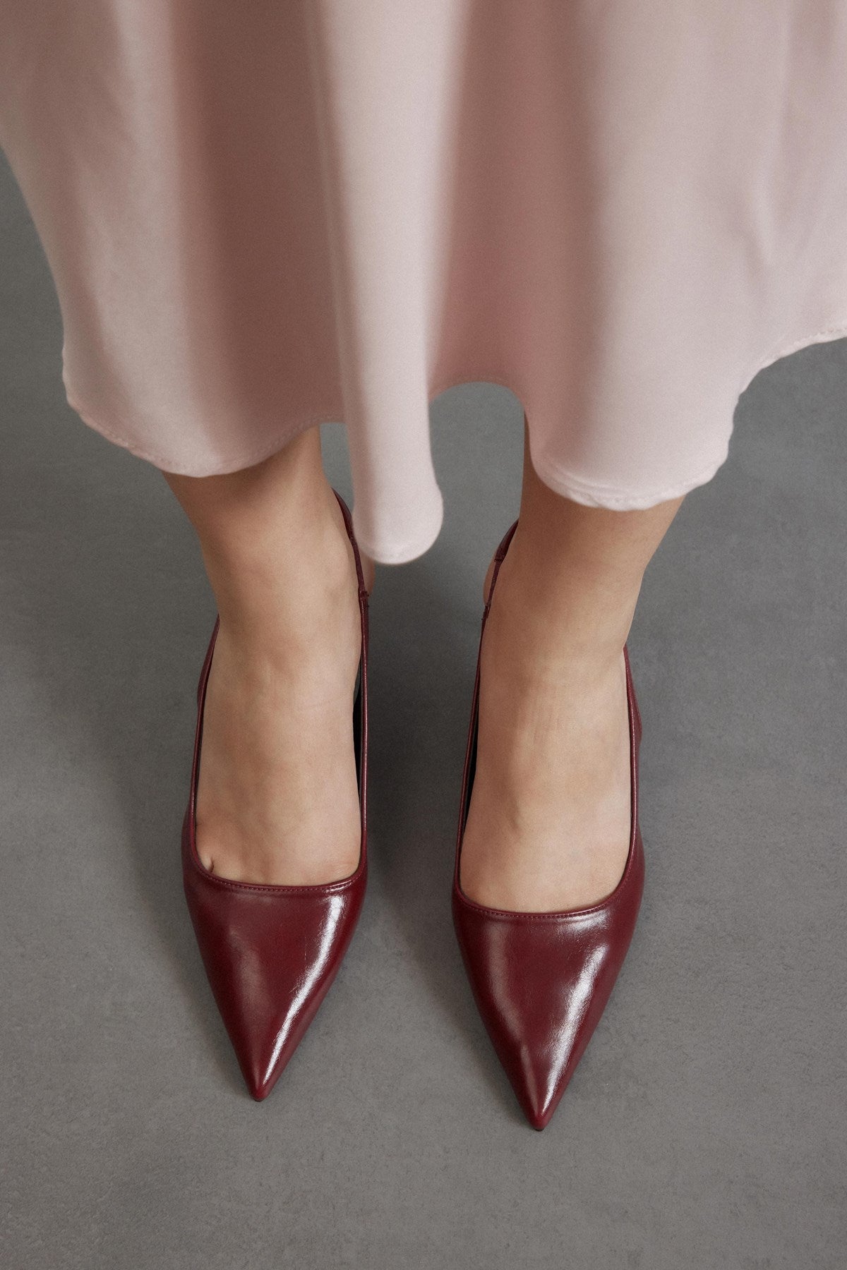 Noda Bordo Cilt Lastik Detaylı Kadın Topuklu Ayakkabı